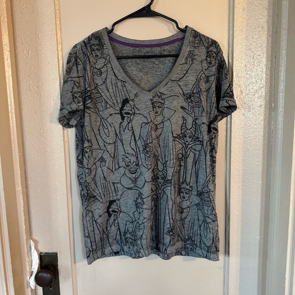Disney Parks Women’s XL Gray Villains Graphic Tee Ursula Maleficent Evil Queen - Picture 1 of 6